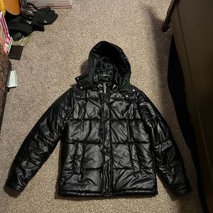 True Religion black puffer size small (fits like m-L)